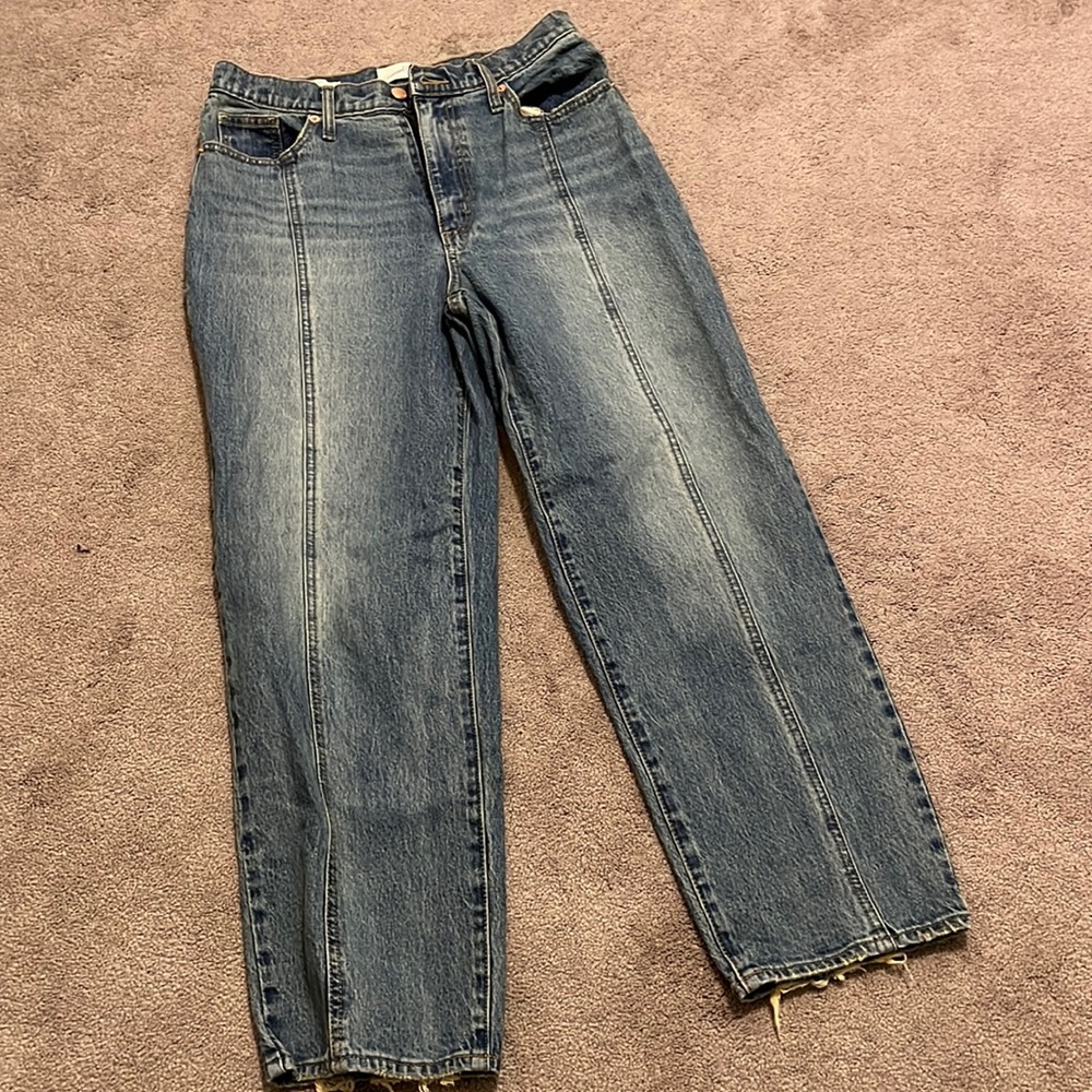 Universal Threads Straight Leg Jeans